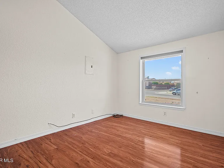 4805 Maureen Cir — Photo 19