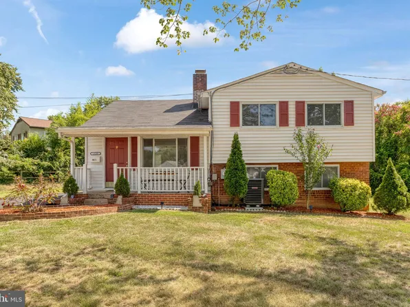 13208 Aldrin St, Woodbridge, VA 22191
