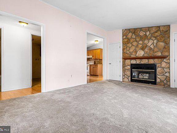 5th image of 161 Grouse Cir