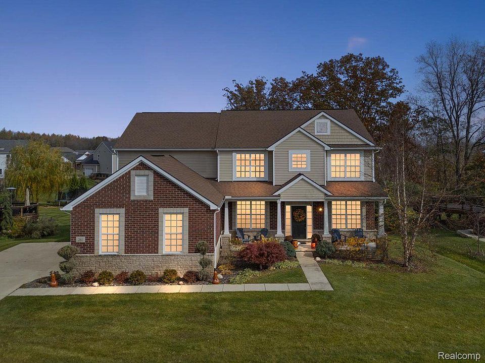 1st image of 261 Wynstone Cir S