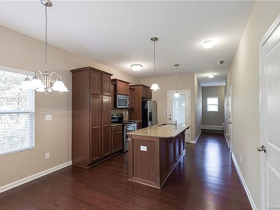 4th image of 614 Cahill Ln Unit 40