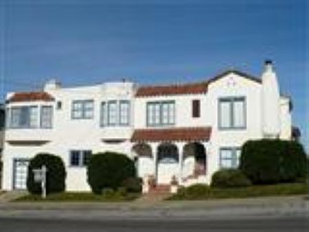 1st image of 800 Quintara St