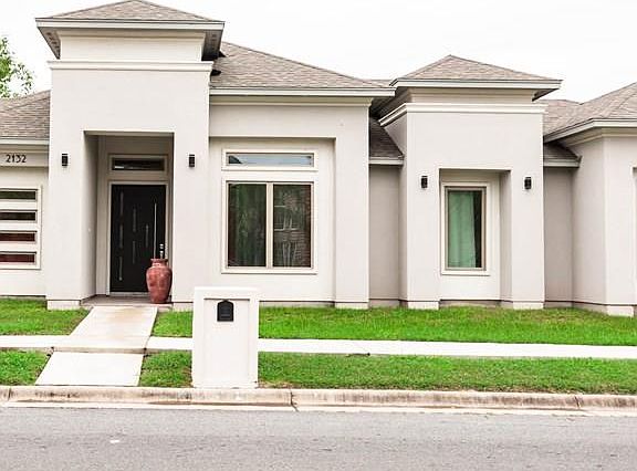 3rd image of 2132 Toluca Dr