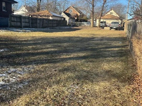 1115 Cora St, Joliet, IL 60435