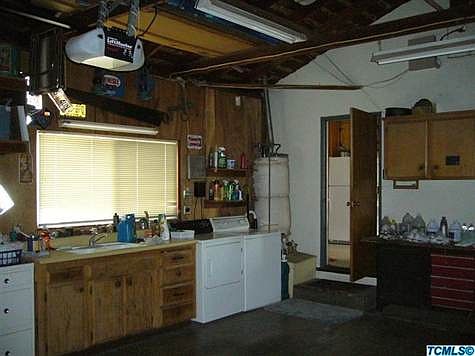 4th image of 2114 N Terrace Ct