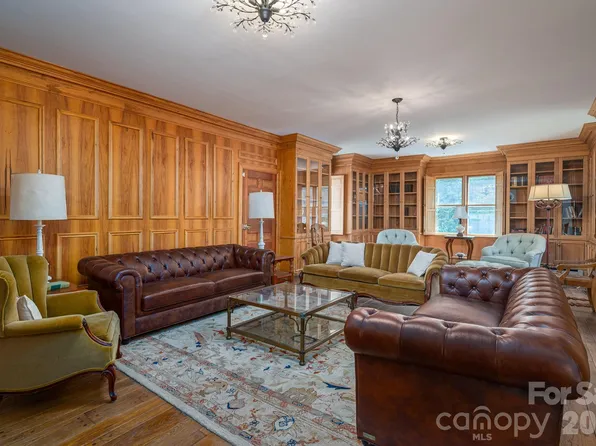1233 General Hoke Dr, Lincolnton, NC 28092