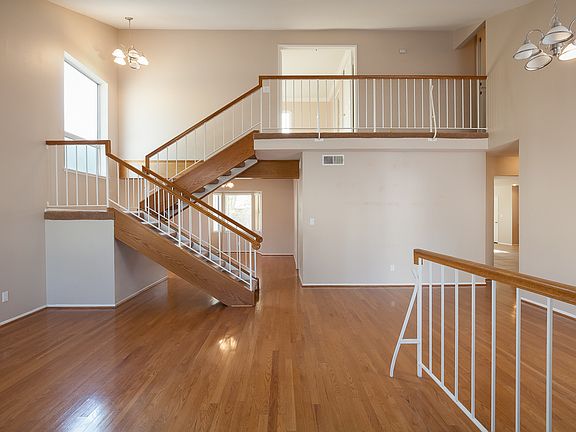 3rd image of 27180 Sena Ct