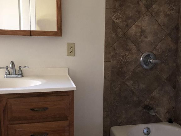 5th image of 2911 E Vista St APT A