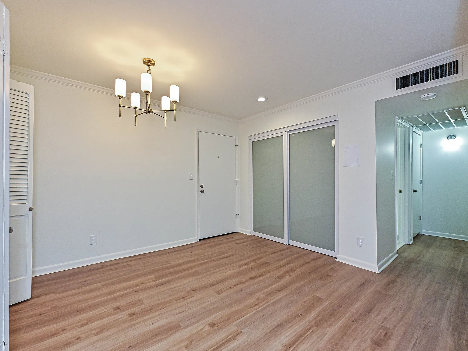 1 bed, 805 sqft, $1,625 — Photo 3