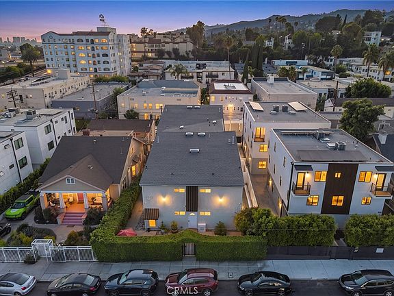 2nd image of 1943 Vista Del Mar St