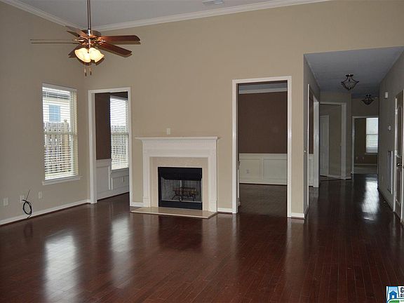 2nd image of 1352 Mountain Ln