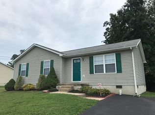 154 Idyllwood Dr, Inwood, WV 25428