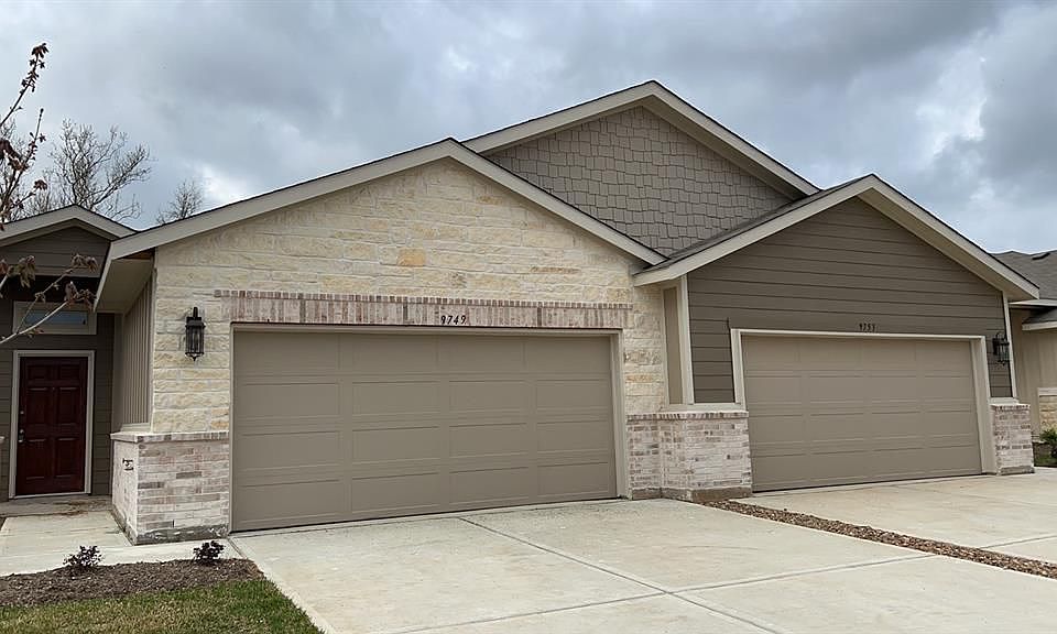 1st image of 9749 Grosbeak Ln