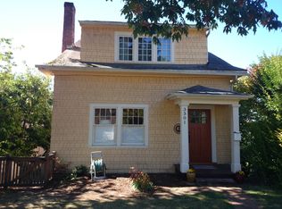 3301 37th Pl S, Seattle, WA 98144