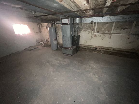 4th image of 1410 N Vodges Street