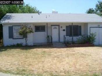 1st image of 1122 Leggett St