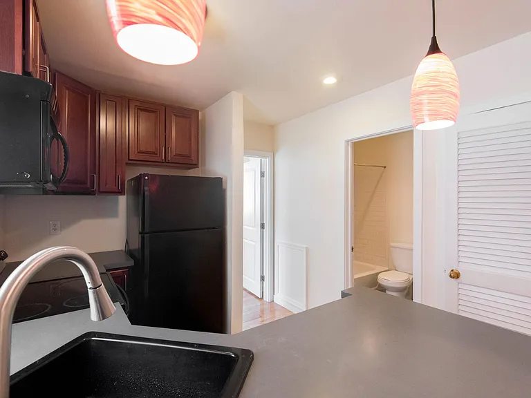 1520 Bainbridge St #A — Photo 3