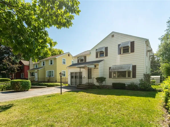 29 Stanford Rd W, Rochester, NY 14620