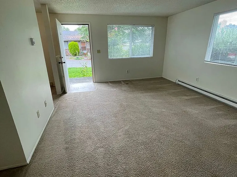 620 A St #1 — Photo 2