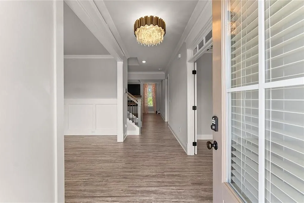 5 bed, 4.0 bath, 3540 sqft, $3,750 — Photo 2