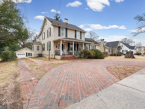 3rd image of 311 N College St