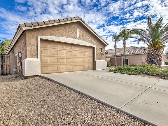 2nd image of 1084 E Cathy Dr