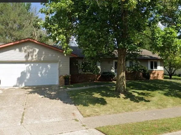 30 Galahad Dr, Rochester, IL 62563