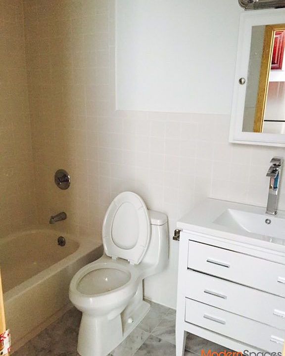 2nd image of 4313 Broadway APT 3R