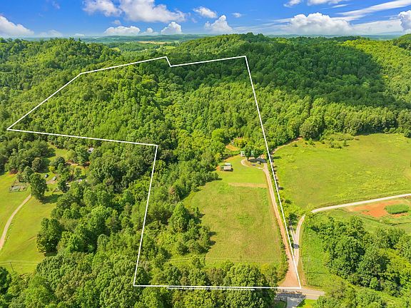 2nd image of 489 Acorn Gap Rd