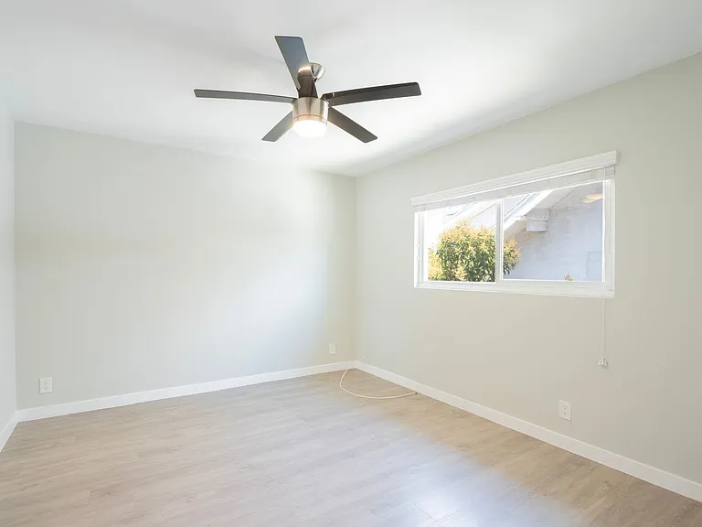 5622 La Mirada Ave — Photo 12
