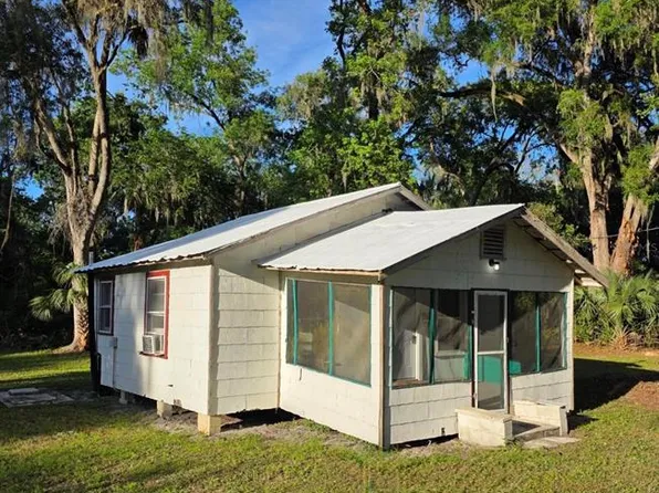 1710 NW 29th Rd, Lake Panasoffkee, FL 33538