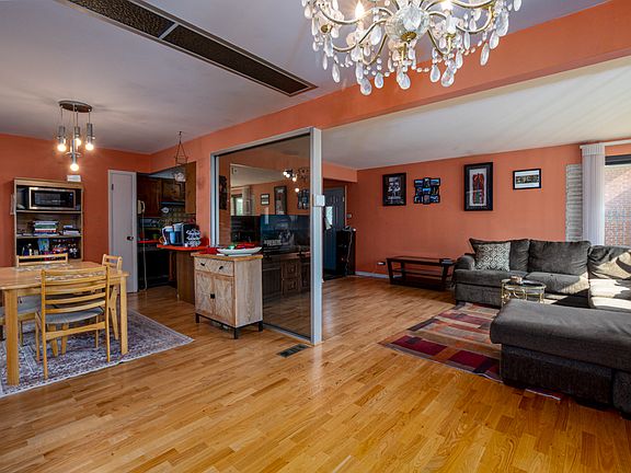 5th image of 9334 S Cregier Ave