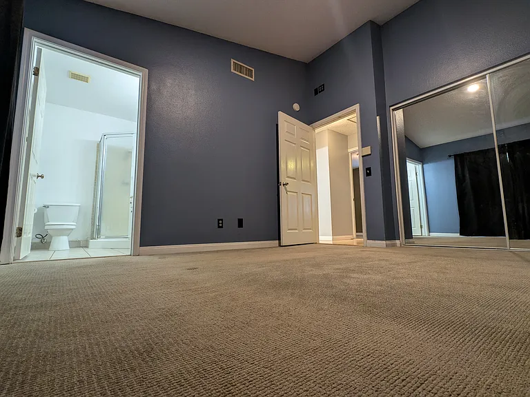 1126 Voltaire Dr — Photo 6
