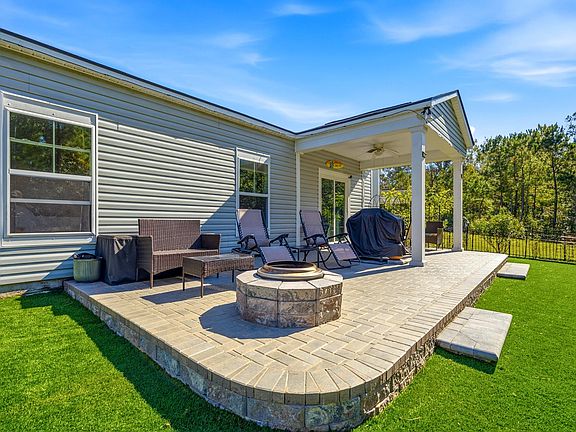 3rd image of 378 Hillwood Ct.