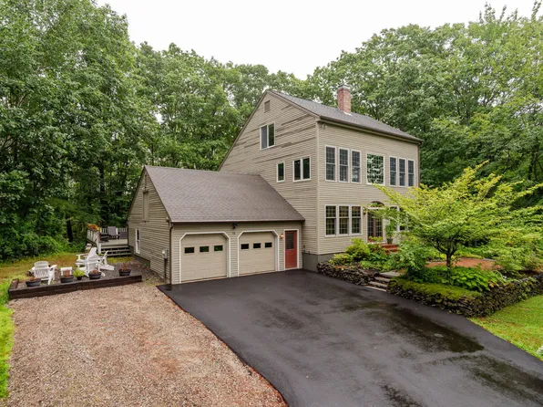 73 Winnocks Neck Road, Scarborough, ME 04074
