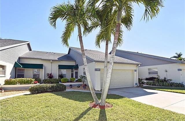 1st image of 202 McGregor Park Cir
