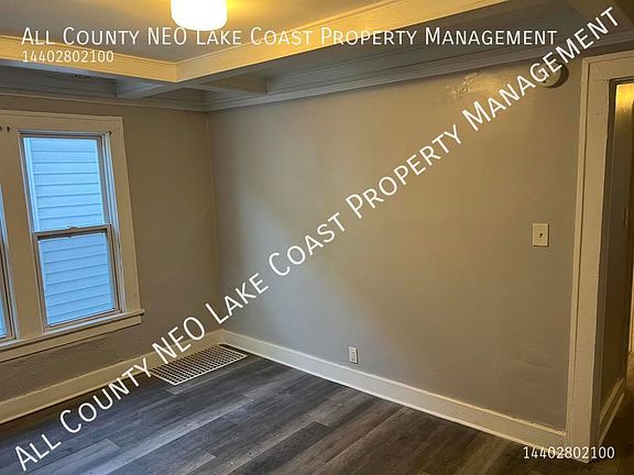 3rd image of 1127 W Erie Ave #4