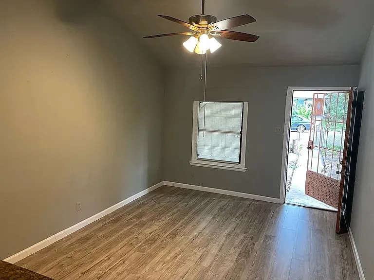 6605 Spring Lark Dr — Photo 2
