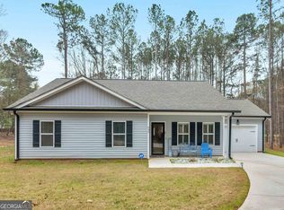 392 Tussahaw Point Dr, Jackson, GA 30233