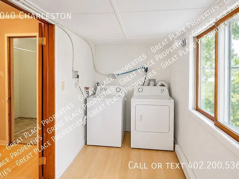 1040 Charleston St — Photo 13