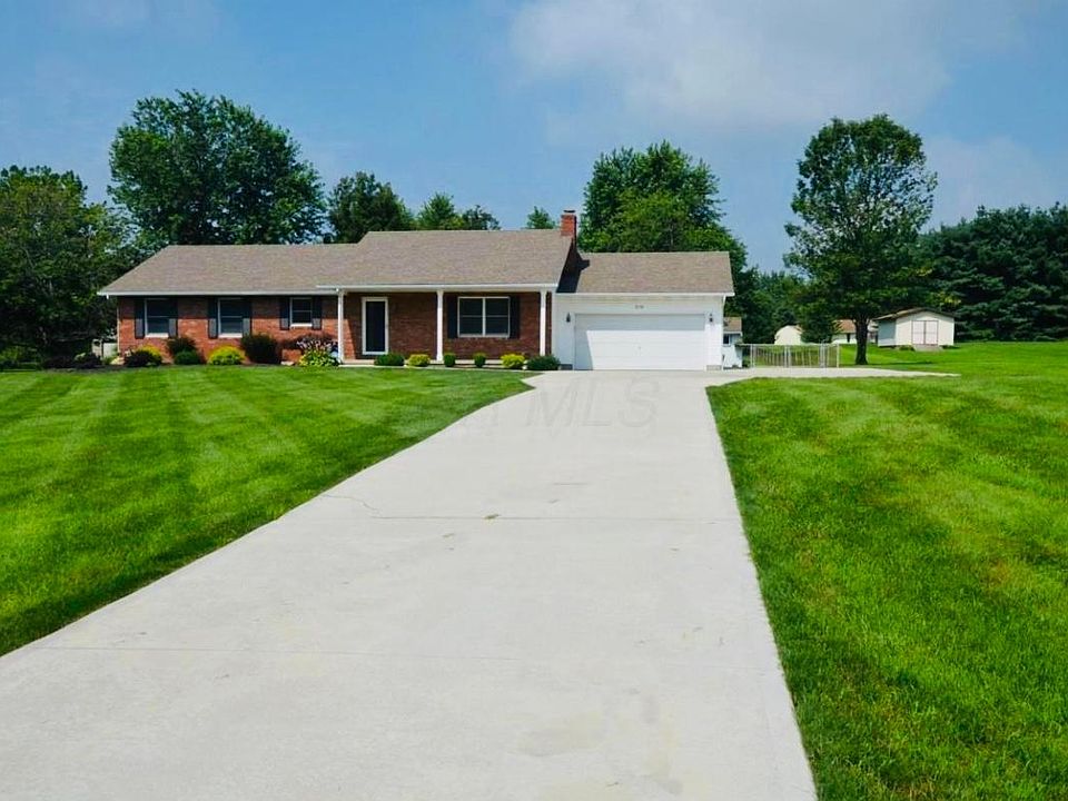 1st image of 216 Chateaugay Dr SW