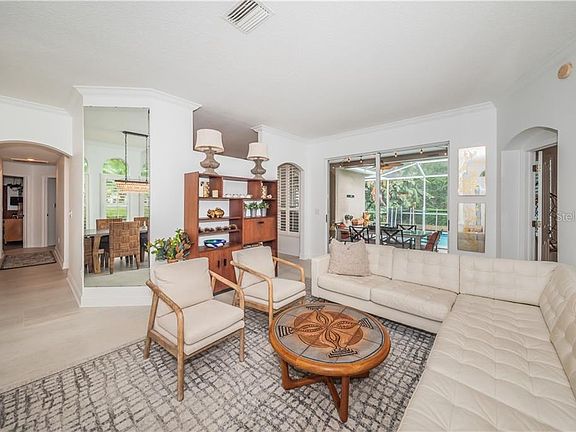 4th image of 3810 Pendlebury Dr