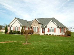 295 Amanda Dr, Littlestown, PA 17340