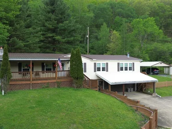 871 Hillcrest Dr, Emporium, PA 15834