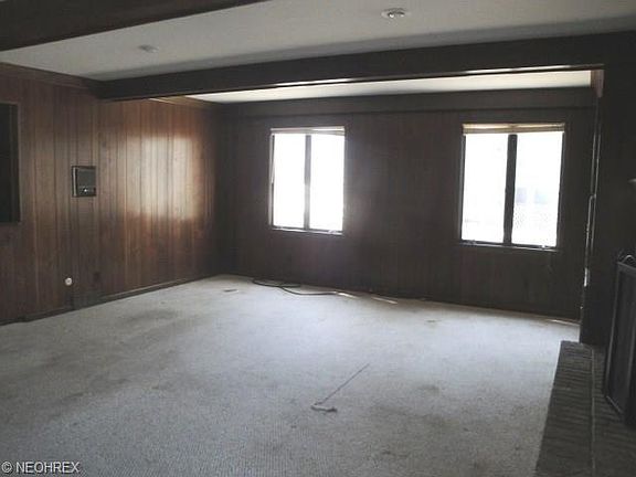 4th image of 920 Royal Arms Dr