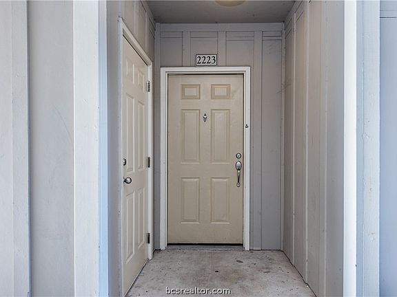 3rd image of 1725 Harvey Mitchell Unit 2223