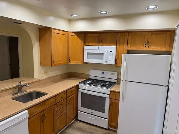 Dulaney Garden Apartments, 20 Alanbrooke Ct #10C, Towson, MD 21204