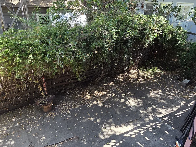 2671 Derby St #5 — Photo 8