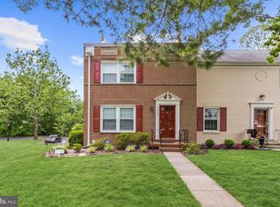 5965 Queenston St, Springfield, VA 22152