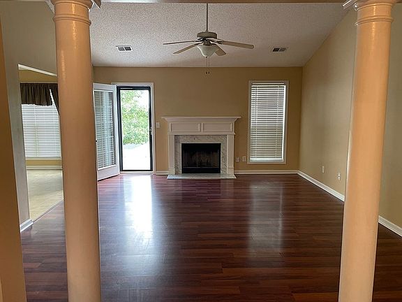 4th image of 5343 Crown Oaks Dr